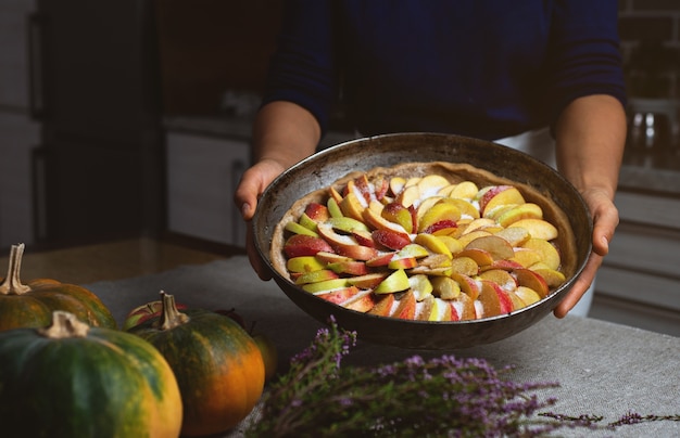 Jak upiec warzywa w garnku rzymskim, by zachowały pełnię smaku?