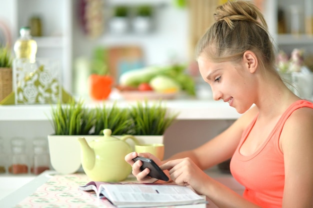 Jak zaplanować dietę, aby czuć się lepiej na co dzień?