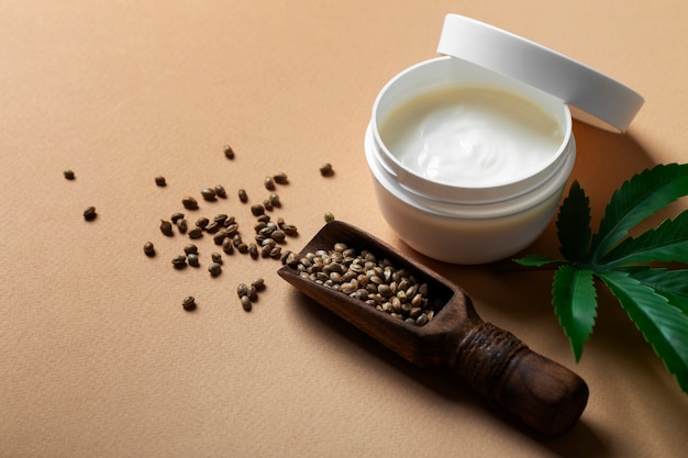 krem do rk intensywnie regenerujcy maso shea i olejek makadamia eco 75 ml sante