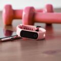 Jaka opaska fitness sprawdzi się podczas codziennych treningów?